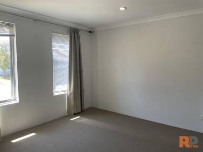 Affordable Three Bedroom Family Home - Photo 2