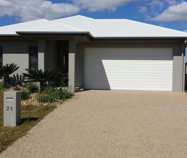 MODERN SPACIOUS 3 BEDROOM HOUSE - AVAILABLE!! - Photo 4