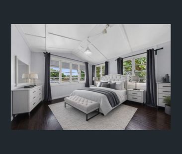 Stunning Renovated Character Home with Huge Yard - Photo 4