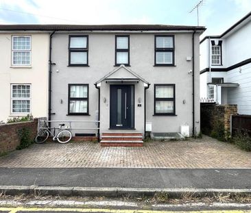 1 bedroom in a house share to rent - Photo 2