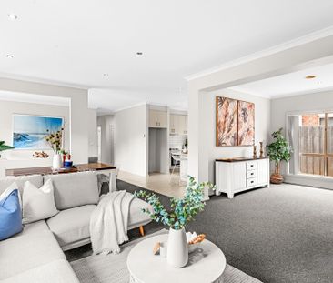 Stylish family living in a prime Wyndham Vale location. - Photo 3