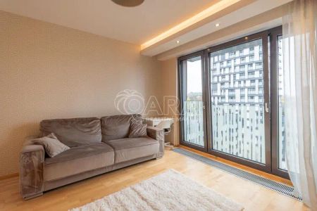 Pronájem bytu 1+kk o velikosti 37 m and sup2; Praha Žižkov, Olšanská - Fotografie 2