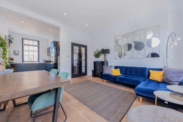 2 bedroom flat to rent - Photo 1