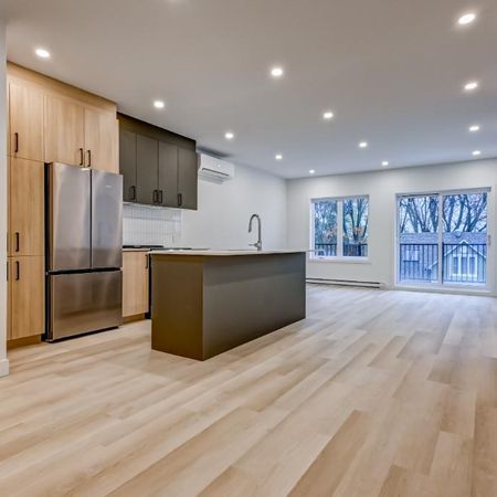 Superbe 6 ½ sur 2 étages à Deux-Montagnes (Environ 1600 pc) (secteur REM) - Photo 4