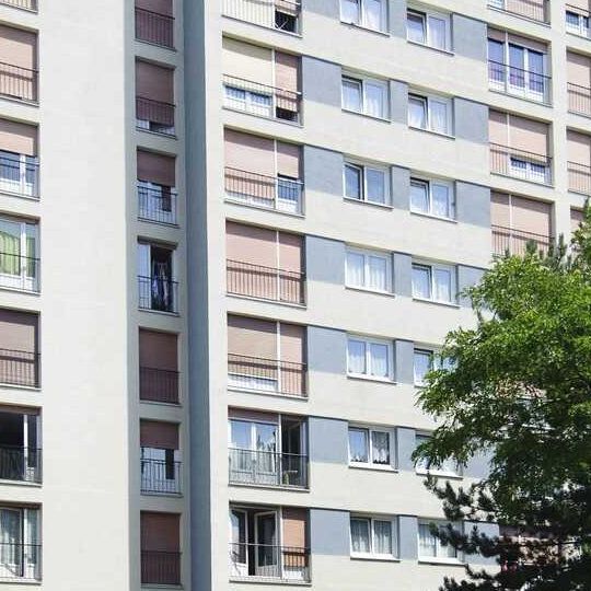 À CHARLEVILLE MEZIERES - Photo 1