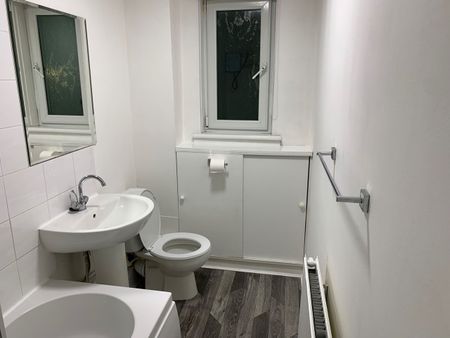 2 Bed Flat, Drakemire Avenue, G45 - Photo 4