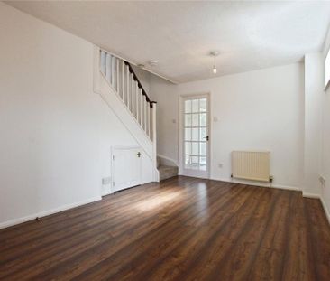 2 bedroom end of terrace house to rent - Photo 5