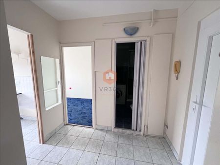 Kiadó jó állapotú panel lakás - Pécs - Fotó 3