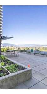 $2,450 / 1br /1den- 30th floor -Like New Elegant – 500ft2 - Joyce-Coll - Photo 4