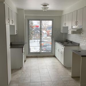 41/2 ST.LEONARD - Photo 2
