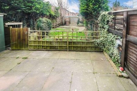 Catsbrook Road, Luton, LU3 - Photo 2