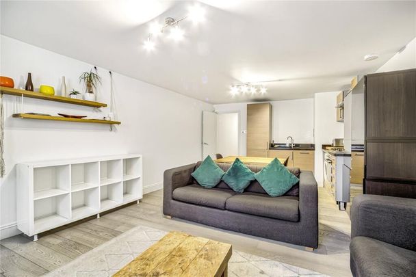 1 bedroom flat to rent - Photo 1