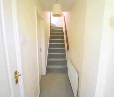 2 bedroom semi-detached house to rent - Photo 4