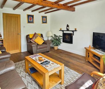 3 bedroom end of terrace house to rent - Photo 4