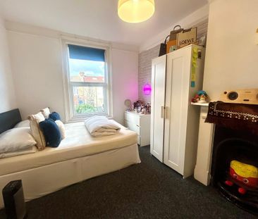 5 bedroom house to rent - Photo 2