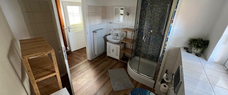 Klein aber fein, ruhig gelegen, voll möbliert - Foto 1