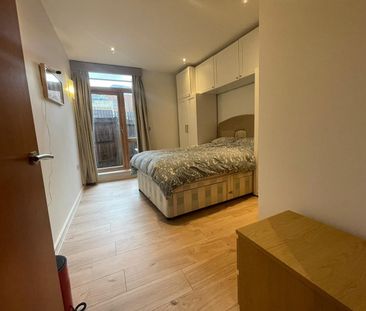 2 Bed Flat, Crown Street, RG1 - Photo 3