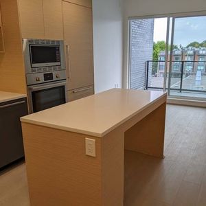 AC One bed + bath condo at Vancouver Marpole (8888 Osler) for rent - Photo 2