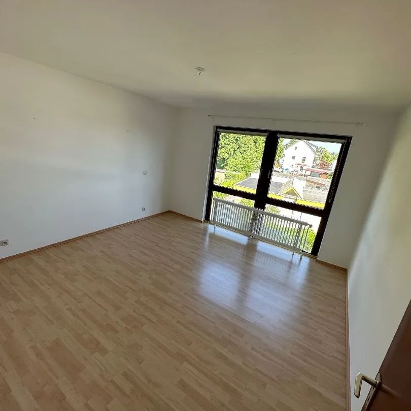 Klassische 3-Zimmer-Wohnung mit Einbauküche und Westbalkon in Leverkusen-Opladen! - Foto 1