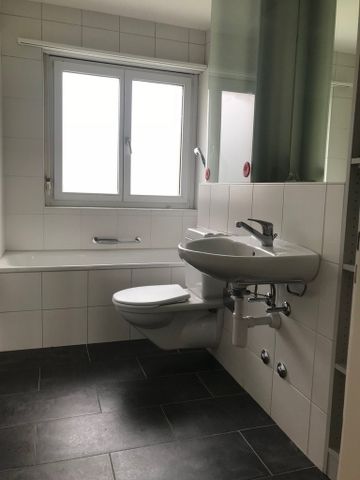Attraktive 3-Zimmerwohnung mit verglastem Balkon zu vermieten - Photo 3