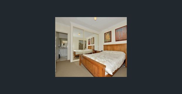 For Lease – Neat & Tidy 3x2 Home in Prime Mandurah Location! - Photo 1