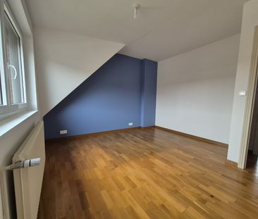 Location Maison 5 pièces 99m² EMMERIN 59320 - Photo 4