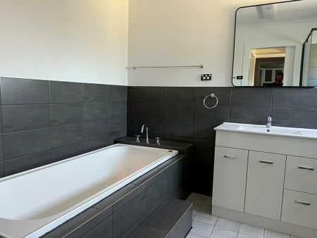 South Dubbo - Photo 3