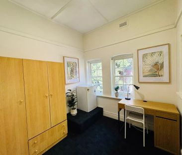 Room 6 (Non Ensuite) - Photo 2