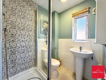 4 bedroom end of terrace house to rent - Photo 4