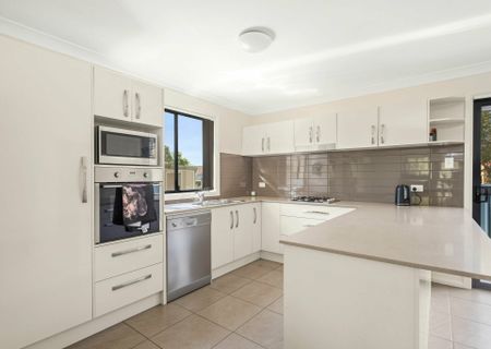 Stylish Townhouse in Taree West - Photo 5