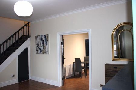 3 bedroom terraced house to rent - Photo 2