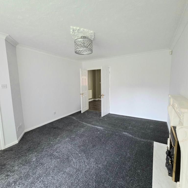 4 bedroom semi-detached house to rent - Photo 1