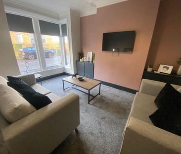 1 bedroom in a house share to rent - Photo 2