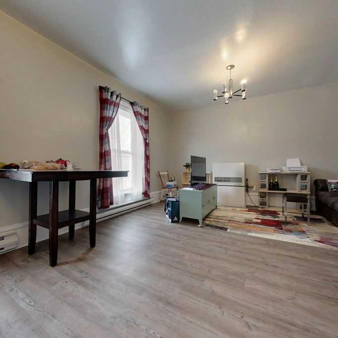 For Lease - 15 1/2 Forin Street, Belleville, Ontario - Photo 1