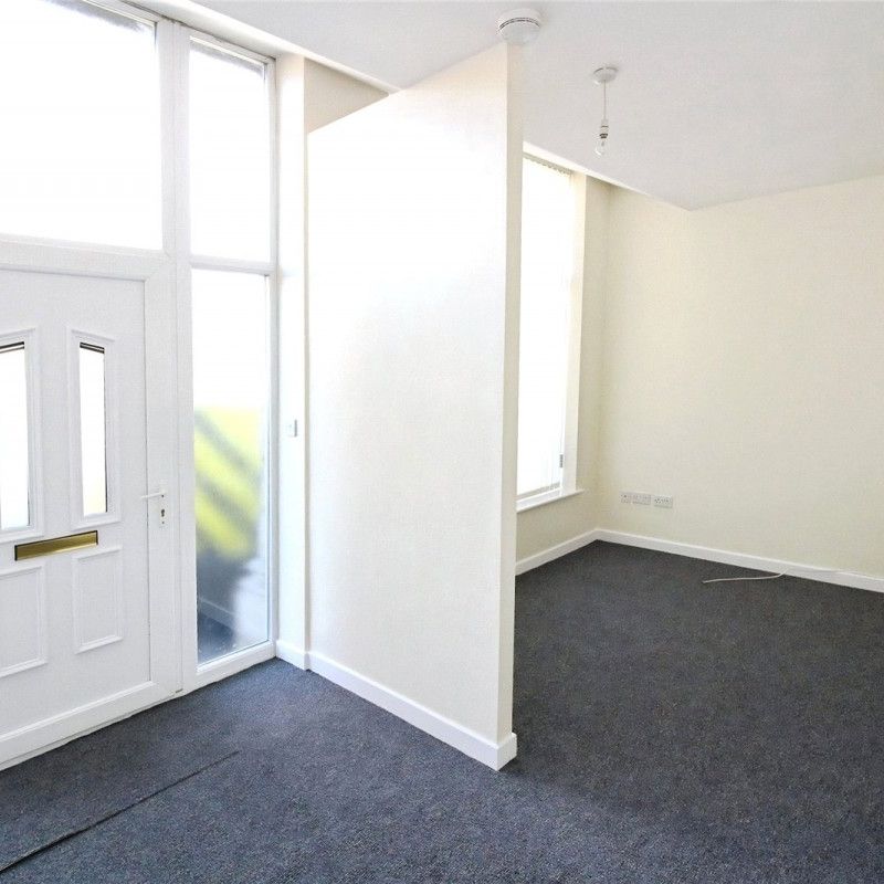 Thornhill Road, Rastrick, Brighouse, West Yorkshire, HD6 - Photo 1