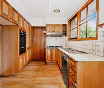 2 Bed, 1 Bath - Photo 6