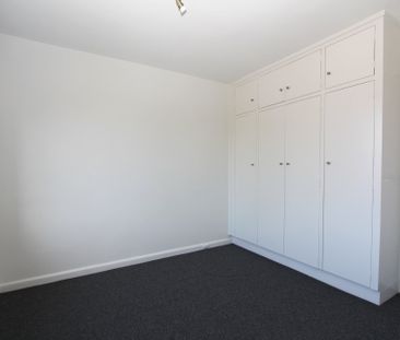 Thinking of selling? Contact our agent - Photo 1