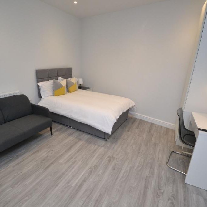 Studio to rent - Photo 1