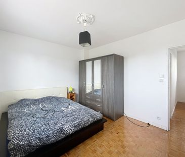 House - Photo 2
