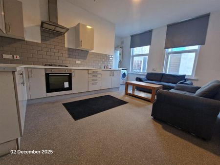 Raglan Road, Leeds - Photo 3