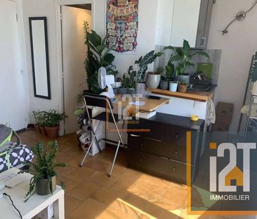 Appartement à louer - Nîmes 1 pièce de 18 m² - Photo 2