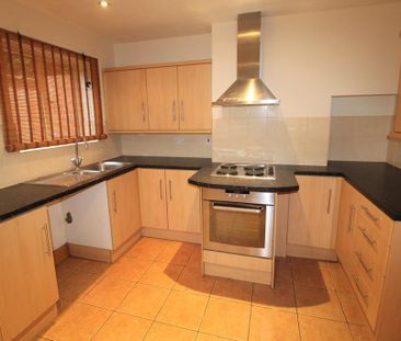 2 bedroom semi-detached house to rent - Photo 5