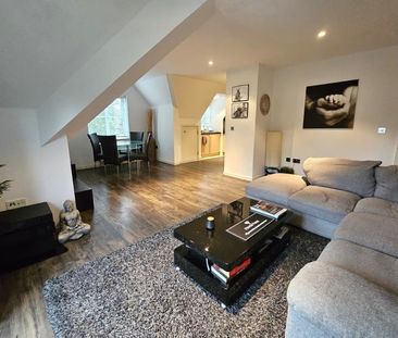 2 bedroom penthouse to rent - Photo 2