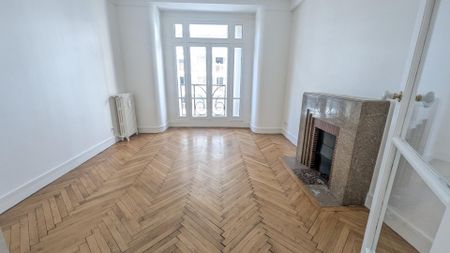 location Appartement T2 DE 46.55m² À PARIS - Photo 3