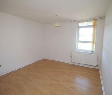 3 bedroom maisonette to rent - Photo 4