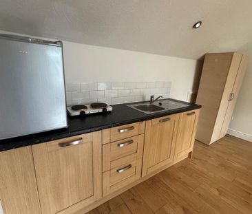 Studio to rent - Photo 5