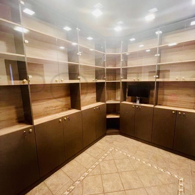 Apartament in vila 250mp + curte exclusiva 300mp, Piata Dorobanti - Fotografie 1