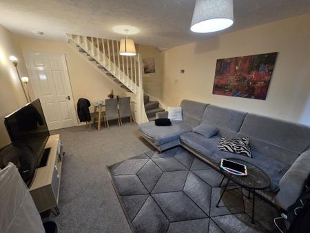 2 bedroom terraced house to rent - Photo 4