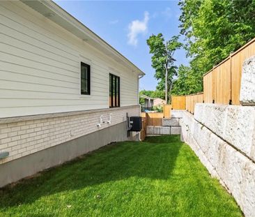 For Lease - 9 Santa Barbara Lane, Halton Hills, Ontario - Photo 6