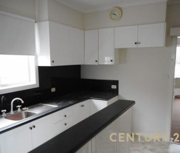 Comfortable Living in Central Dandenong - Photo 5